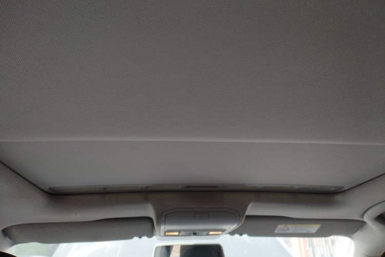 Used Volkswagen Bora 2016 1.6L Automatic Comfort Model Headliner