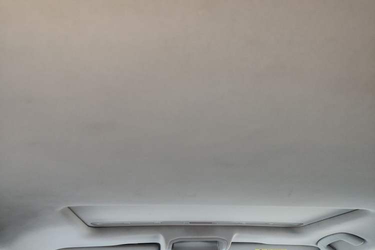 Used Volkswagen Bora 2016 1.6L Automatic Comfort Model Headliner