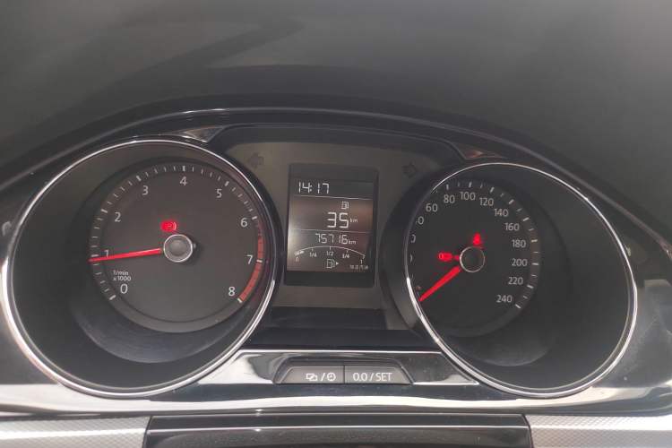 Used Volkswagen Bora 2016 1.6L Manual Comfort Model Instrument Cluster