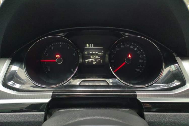 Used Volkswagen Bora 2016 1.6L Manual Comfort Model Instrument Cluster