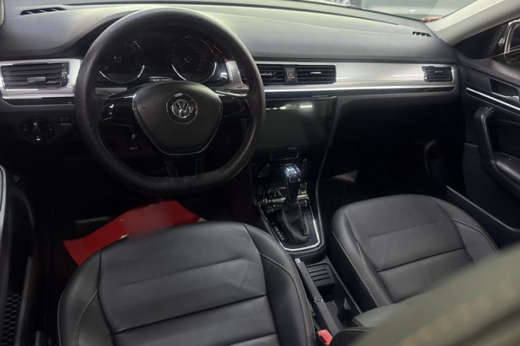 Used Volkswagen Bora 2016 1.6L Automatic Comfort Model Interior 1