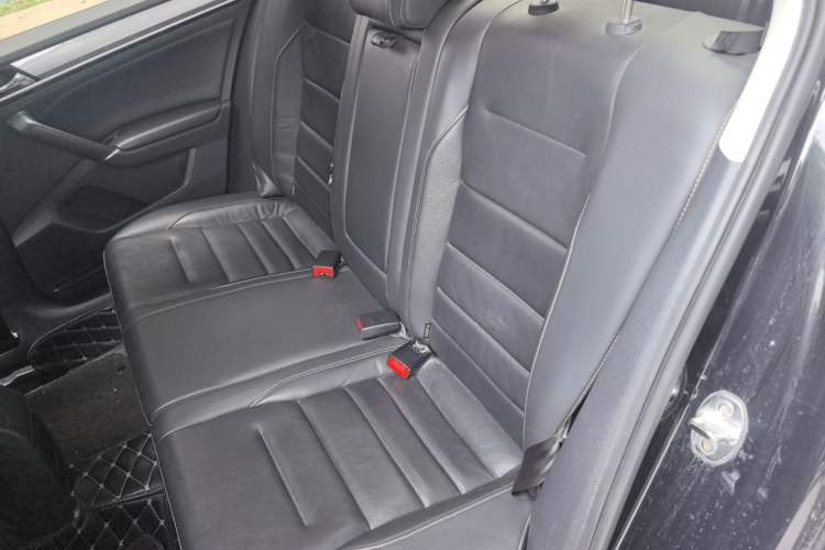 Used Volkswagen Bora 2016 1.6L Automatic Comfort Model Left Rear Seat