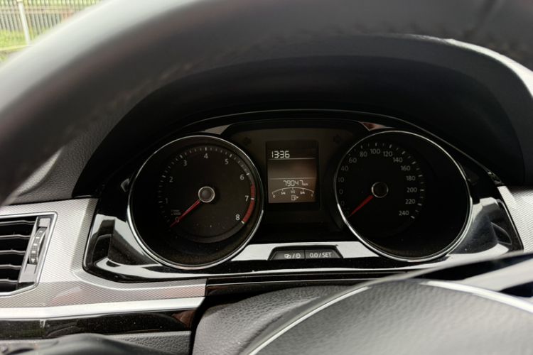 Used Volkswagen Bora 2016 1.6L Manual Comfort Model Odometer Close Up