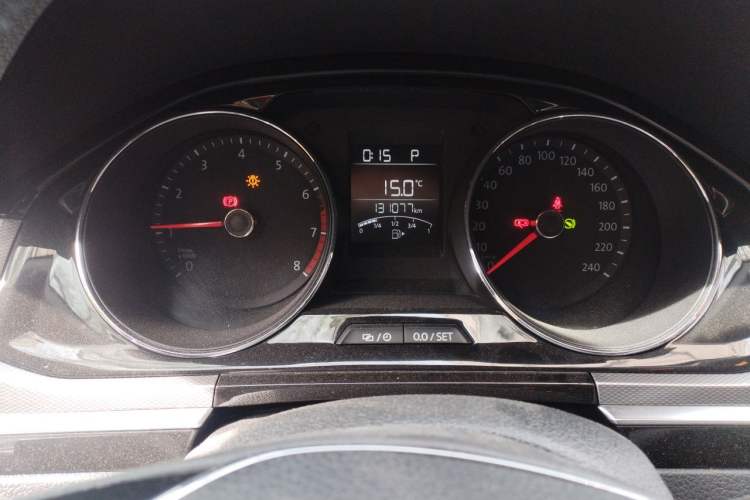 Used Volkswagen Bora 2016 1.6L Automatic Comfort Model Odometer Close Up