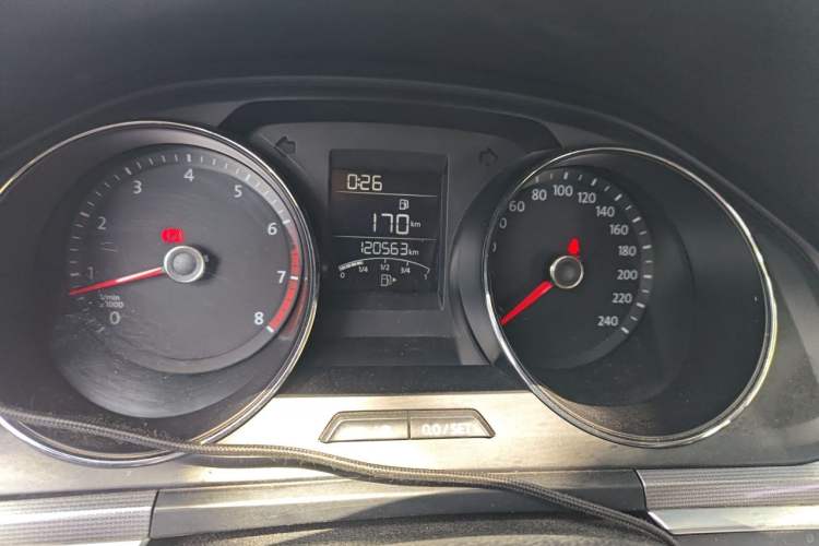 Used Volkswagen Bora 2016 1.6L Manual Fashion Edition Odometer Close Up