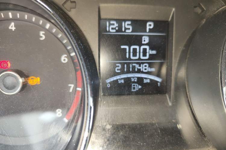 Used Volkswagen Bora 2016 1.6L Automatic Comfort Model Odometer Close Up