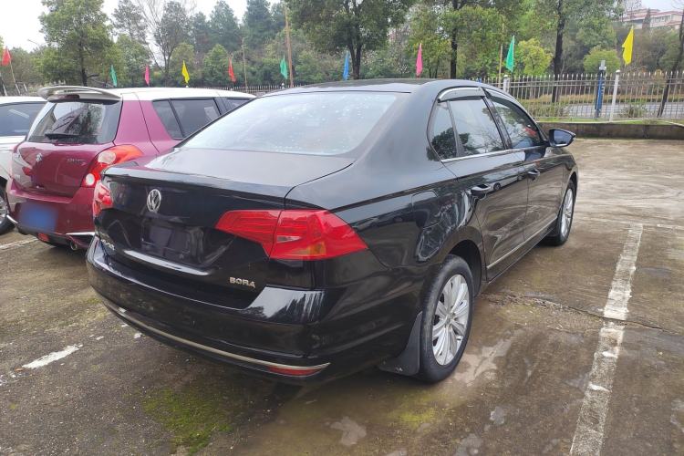 Used Volkswagen Bora 2016 1.6L Manual Comfort Model Rear Right 45 Deg