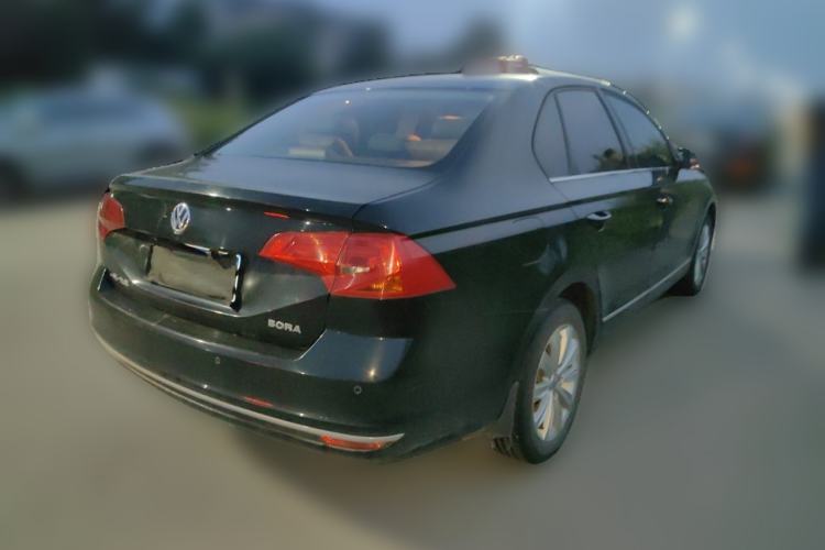 Used Volkswagen Bora 2016 1.6L Manual Comfort Model Rear Right 45 Deg