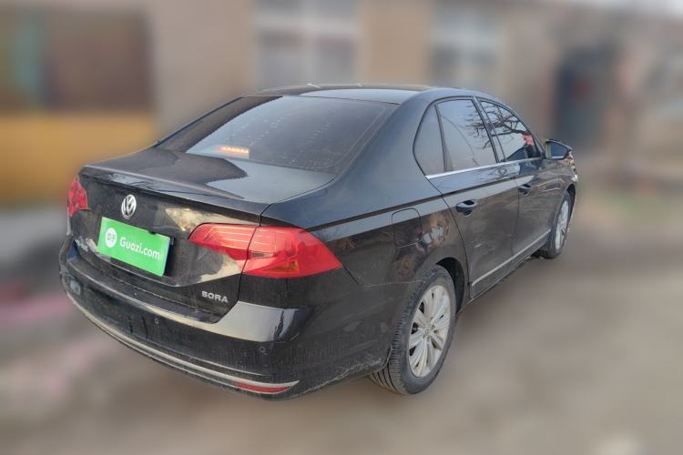 Used Volkswagen Bora 2016 1.6L Manual Comfort Model Rear Right 45 Deg