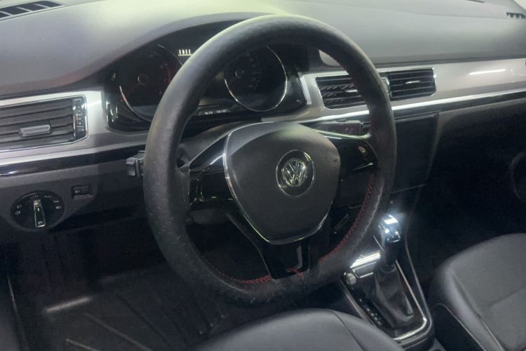 Used Volkswagen Bora 2016 1.6L Automatic Comfort Model Steering Wheel