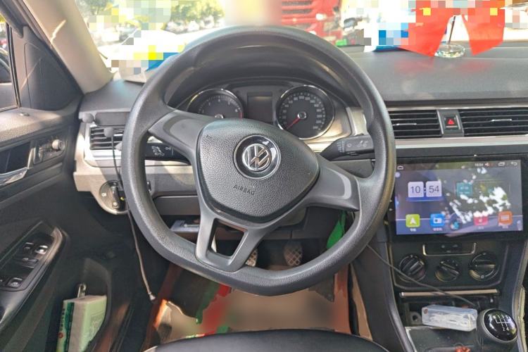Used Volkswagen Bora 2016 1.6L Manual Fashion Edition Steering Wheel