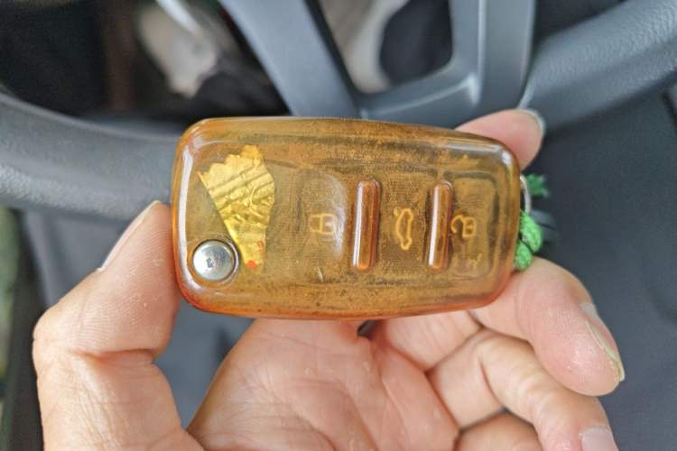 Used Volkswagen Bora 2016 1.6L Manual Fashion Edition Vehicle Key