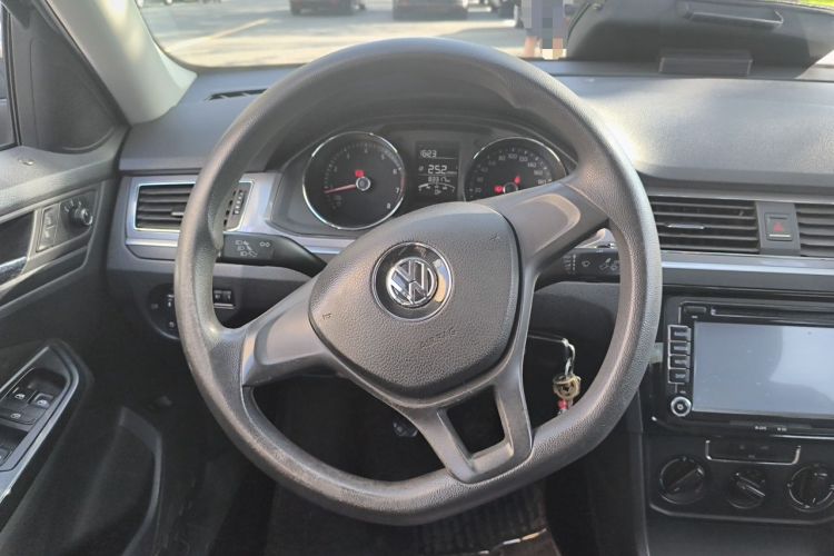 Used Volkswagen Bora 2016 1.6L Manual Fashion Edition Steering Wheel