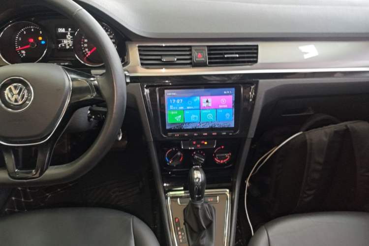 Used Volkswagen Bora 2016 1.6L Automatic Comfort Model Audio And AC Panel