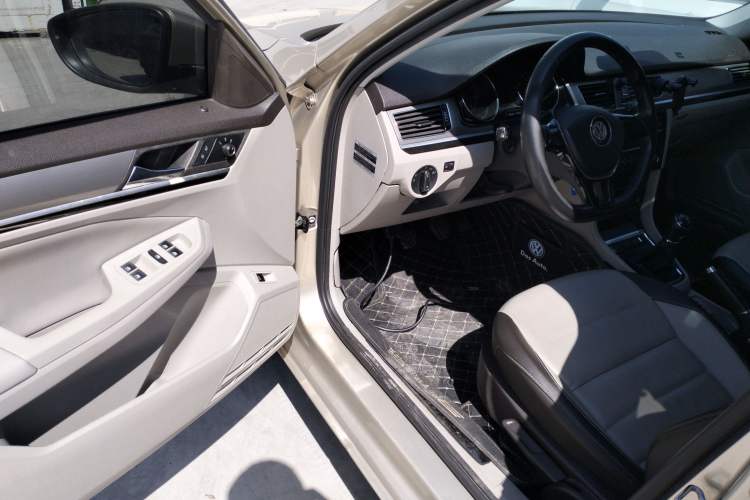 Used Volkswagen Bora 2016 1.6L Manual Comfort Model Driver Seat