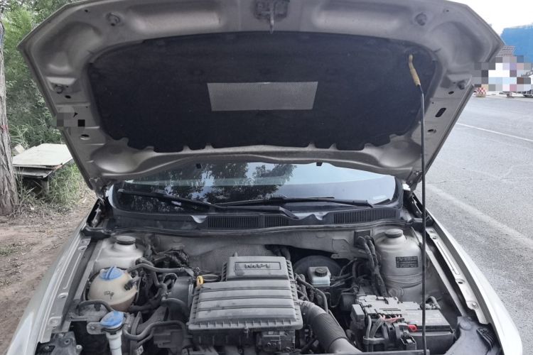 Used Volkswagen Bora 2016 1.6L Manual Fashion Edition Engine Bay