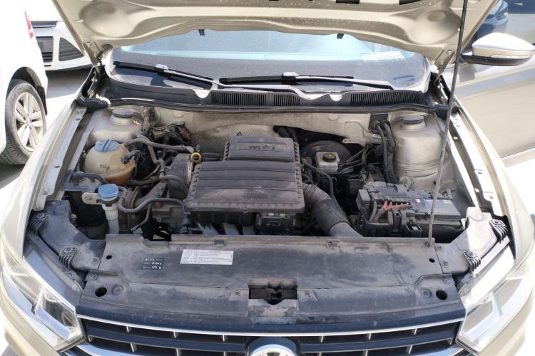 Used Volkswagen Bora 2016 1.6L Manual Comfort Model Engine Bay
