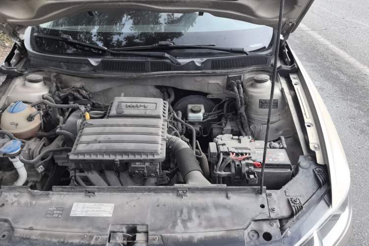 Used Volkswagen Bora 2016 1.6L Manual Fashion Edition Engine Bay Left