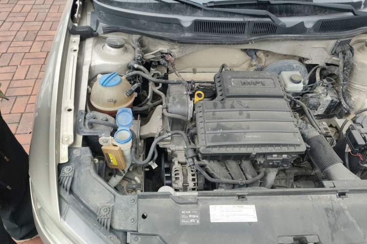 Used Volkswagen Bora 2016 1.6L Automatic Fashion Model Engine Bay Right