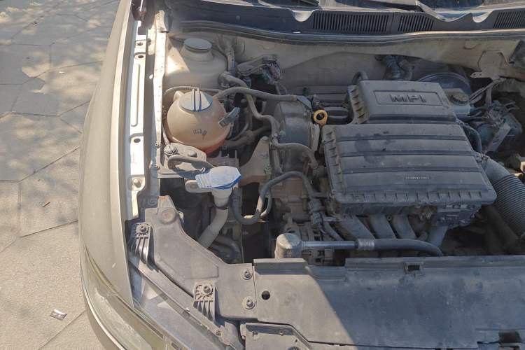 Used Volkswagen Bora 2016 1.6L Manual Comfort Model Engine Bay Right
