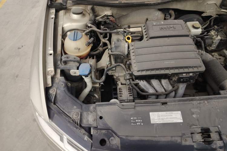 Used Volkswagen Bora 2016 1.6L Manual Comfort Model Engine Bay Right