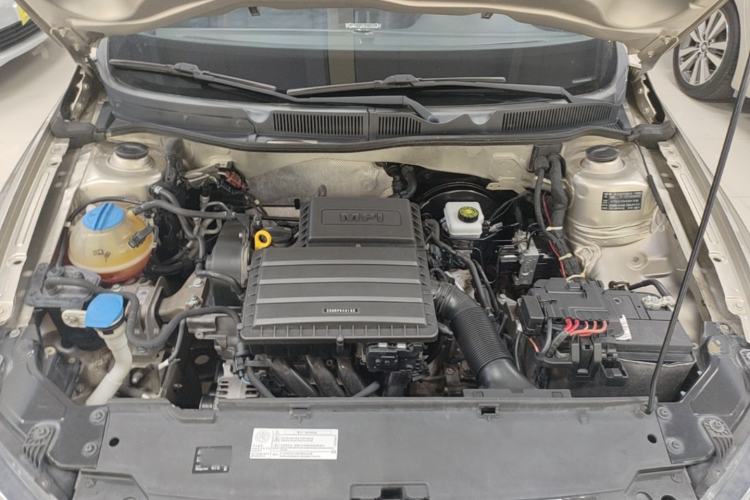 Used Volkswagen Bora 2016 1.6L Automatic Comfort Model Engine Bay