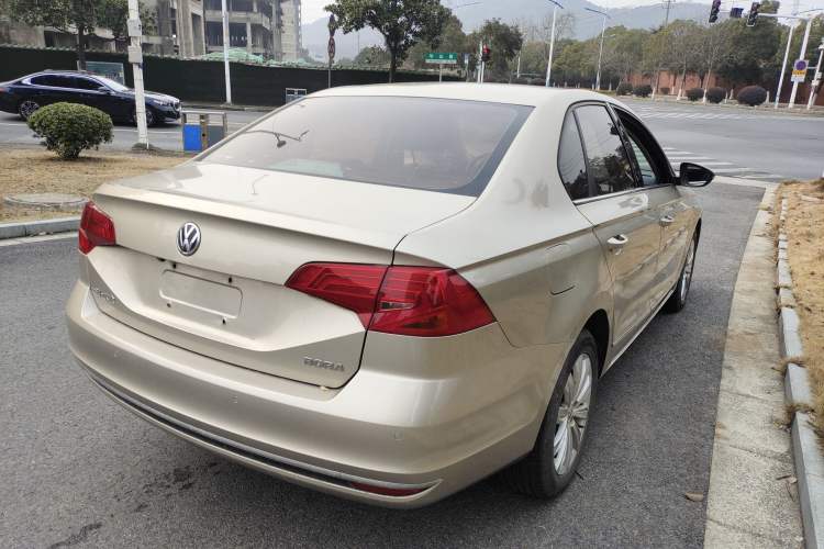 Used Volkswagen Bora 2016 1.6L Automatic Comfort Model Exterior 5