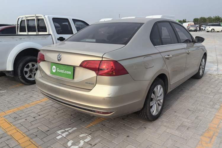 Used Volkswagen Bora 2016 1.6L Manual Comfort Model Exterior 5