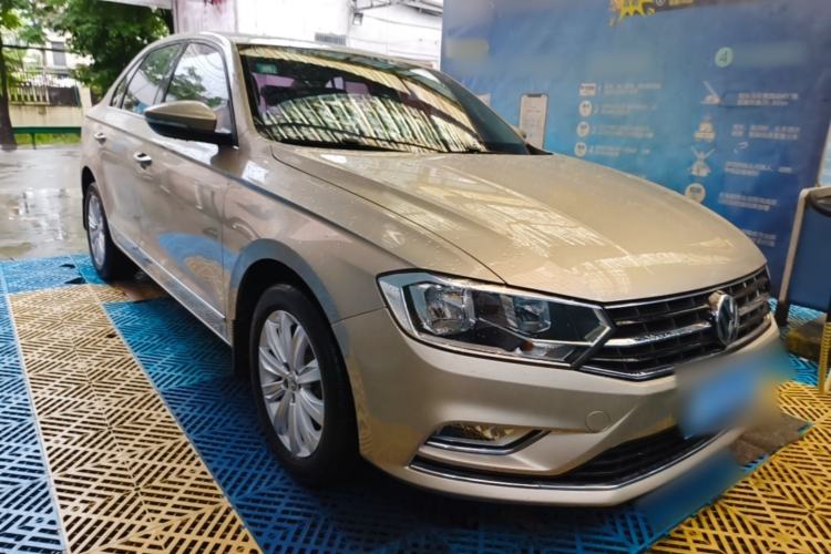 Used Volkswagen Bora 2016 1.6L Automatic Comfort Model Front Right 45 Deg