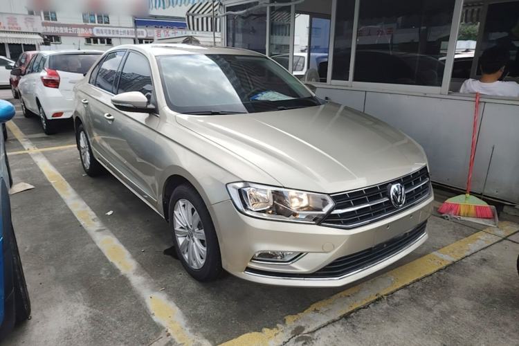 Used Volkswagen Bora 2016 1.6L Automatic Comfort Model Front Right 45 Deg