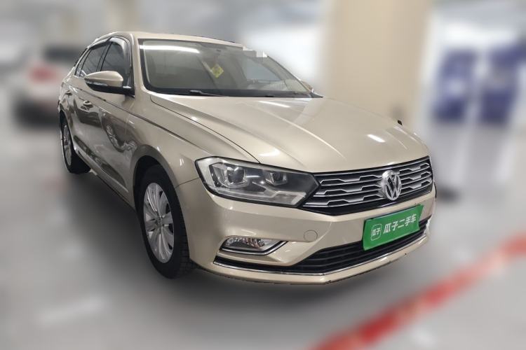 Used Volkswagen Bora 2016 1.6L Automatic Comfort Model Front Right 45 Deg