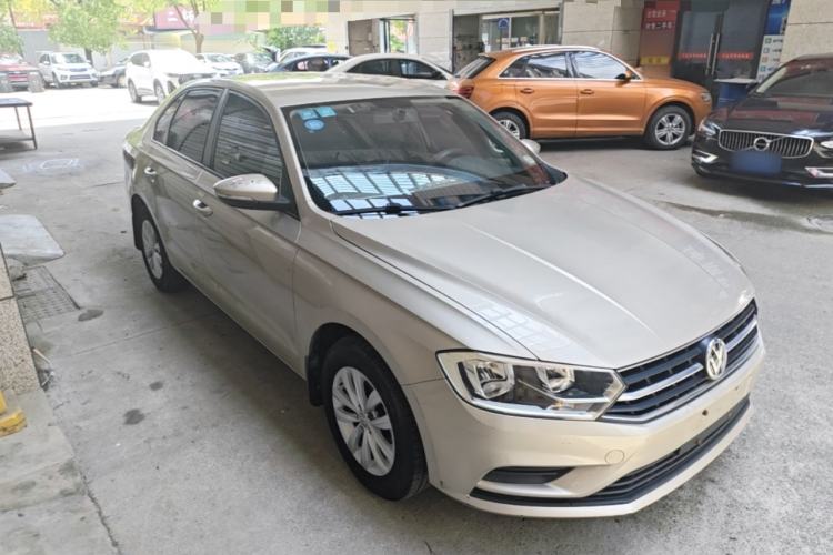 Used Volkswagen Bora 2016 1.6L Manual Fashion Edition Front Right 45 Deg