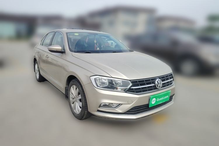 Used Volkswagen Bora 2016 1.6L Manual Comfort Model Front Right 45 Deg