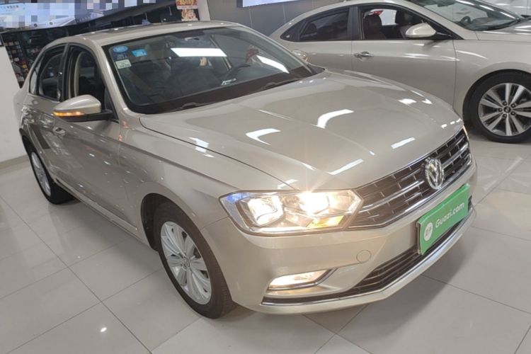 Used Volkswagen Bora 2016 1.6L Automatic Comfort Model Front Right 45 Deg