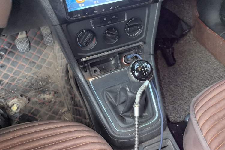 Used Volkswagen Bora 2016 1.6L Manual Fashion Edition Gear Lever