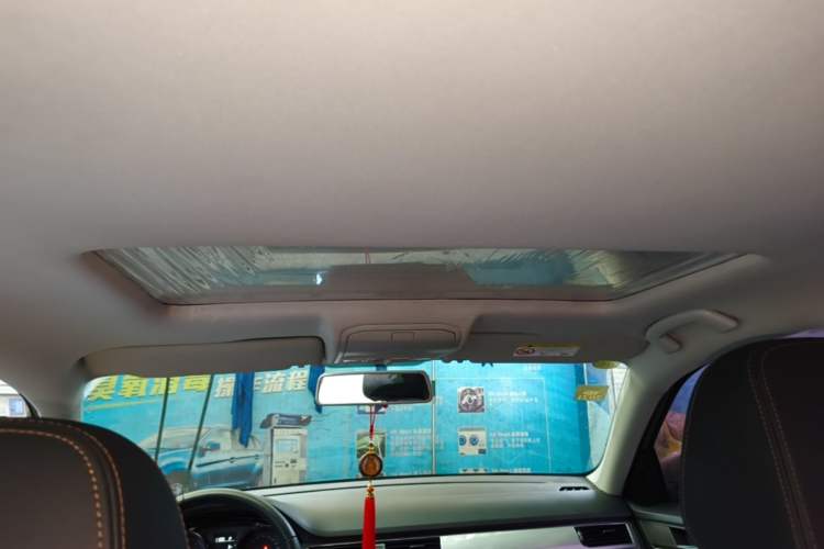 Used Volkswagen Bora 2016 1.6L Automatic Comfort Model Headliner