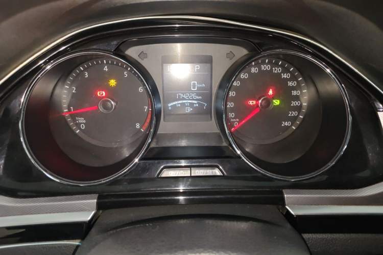 Used Volkswagen Bora 2016 1.6L Automatic Comfort Model Instrument Cluster