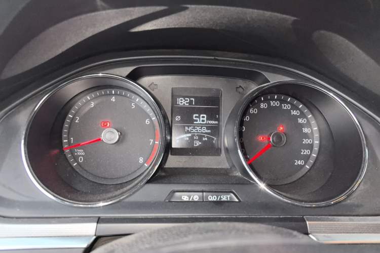 Used Volkswagen Bora 2016 1.6L Manual Fashion Edition Instrument Cluster
