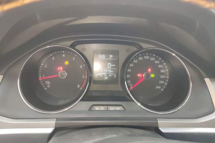 Used Volkswagen Bora 2016 1.6L Automatic Fashion Model Instrument Cluster