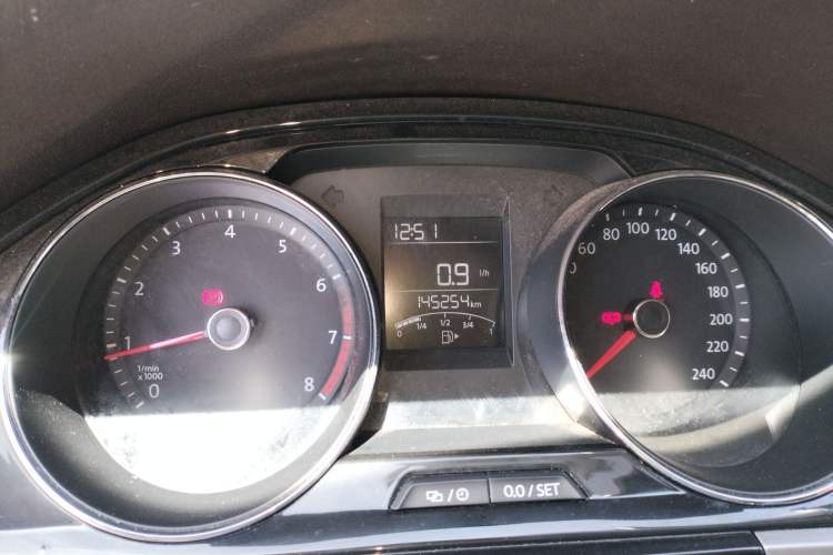 Used Volkswagen Bora 2016 1.6L Manual Comfort Model Instrument Cluster