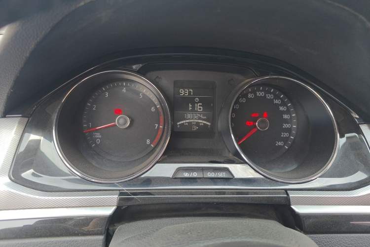 Used Volkswagen Bora 2016 1.6L Manual Comfort Model Instrument Cluster