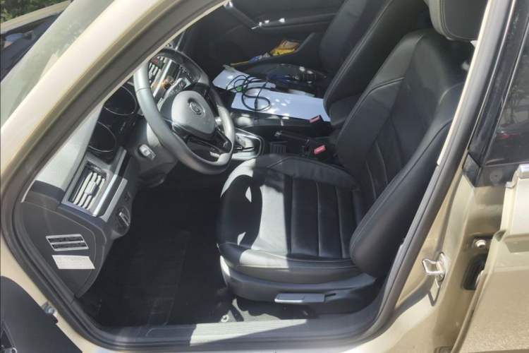 Used Volkswagen Bora 2016 1.6L Automatic Comfort Model Interior 1