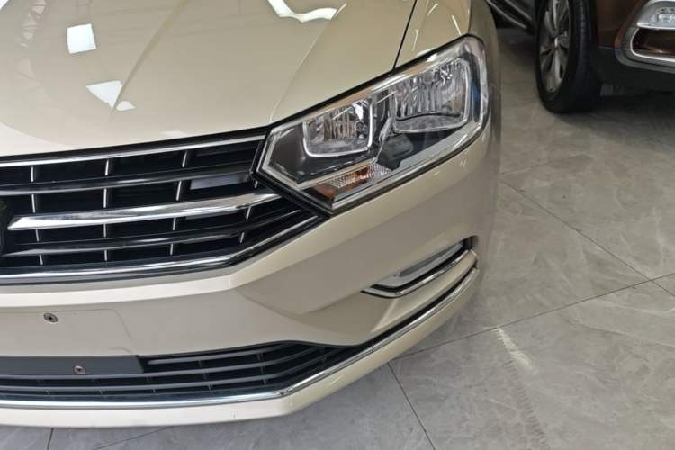 Used Volkswagen Bora 2016 1.6L Automatic Comfort Model Left Front Headlight