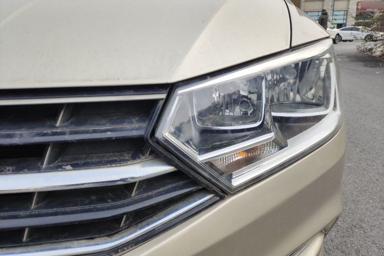 Used Volkswagen Bora 2016 1.6L Automatic Comfort Model Left Front Headlight