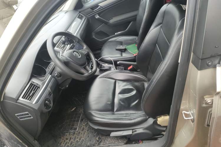 Used Volkswagen Bora 2016 1.6L Automatic Fashion Model Left Front Seat