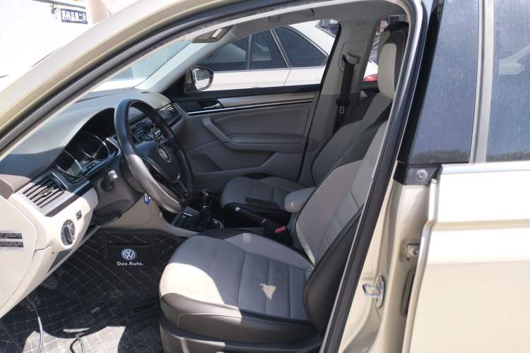 Used Volkswagen Bora 2016 1.6L Manual Comfort Model Left Front Seat