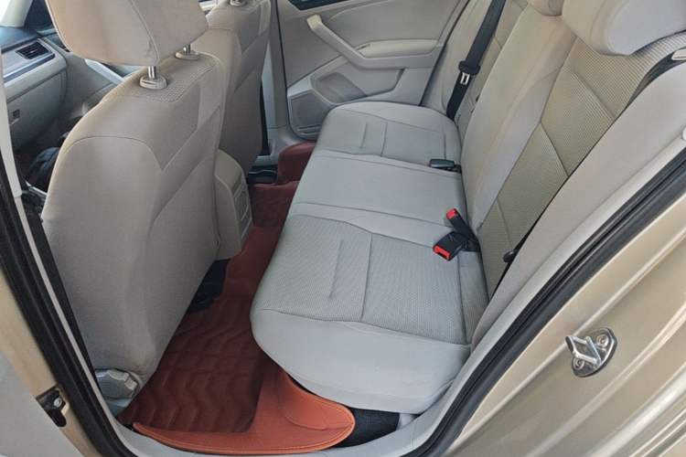 Used Volkswagen Bora 2016 1.6L Automatic Fashion Model Left Rear Seat