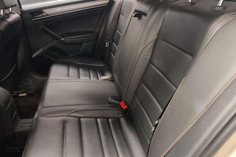 Used Volkswagen Bora 2016 1.6L Automatic Comfort Model Left Rear Seat