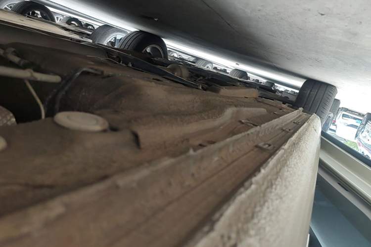 Used Volkswagen Bora 2016 230TSI DSG Comfort Model Left Side Sill