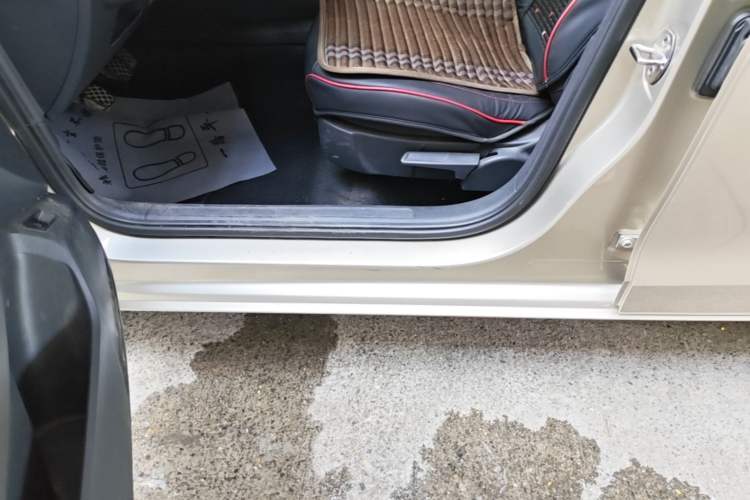Used Volkswagen Bora 2016 1.6L Manual Fashion Edition Left Side Sill